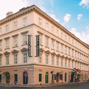 Zenit Palace Hotell
