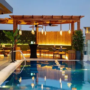 https://intercityhotel-dubai-jaddaf-waterfront.dubaihotelsoffers.com