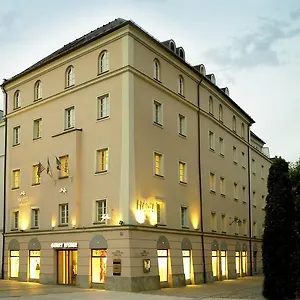Premier Weisser Hase Hotel Passau