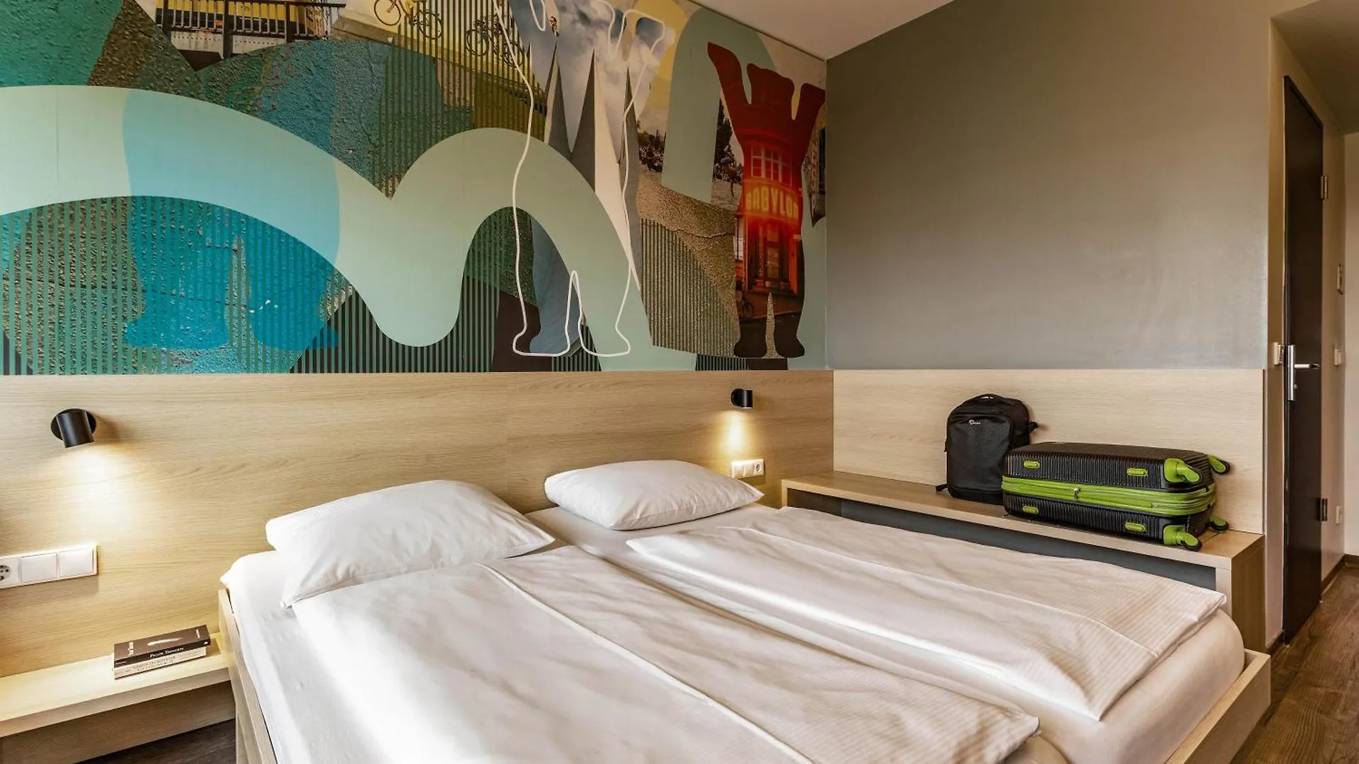 Meininger Hotel Berlin Airport 3*,  Tyskland