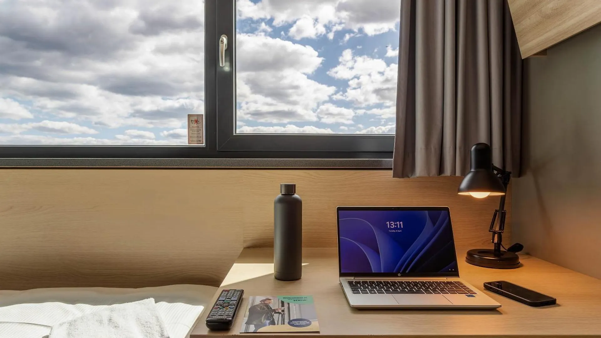 Meininger Hotel Berlin Airport 3*,