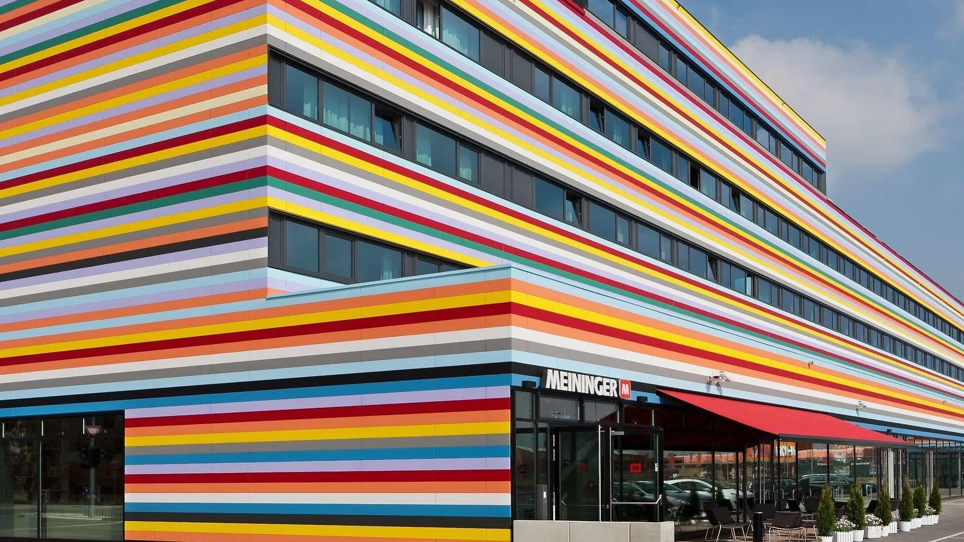 MEININGER Hotel Berlin Airport