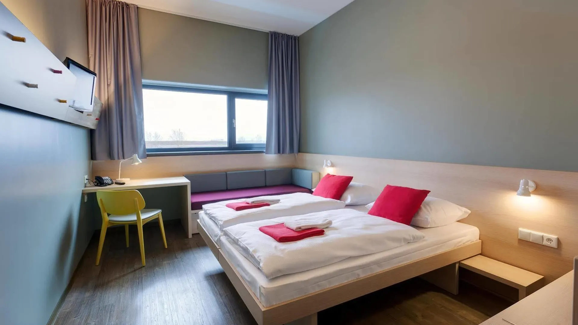 MEININGER Hotel Berlin Airport