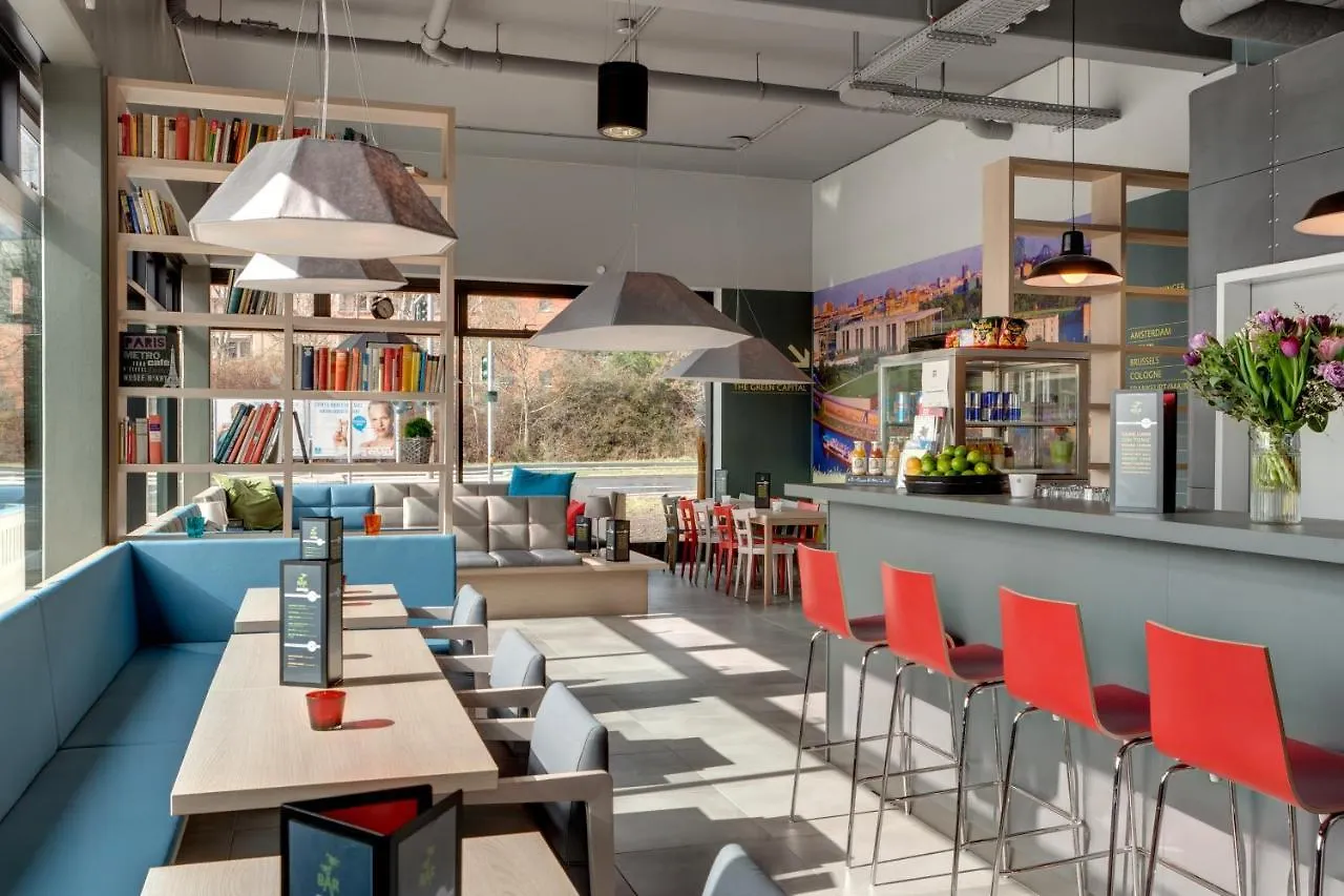MEININGER Hotel Berlin Airport