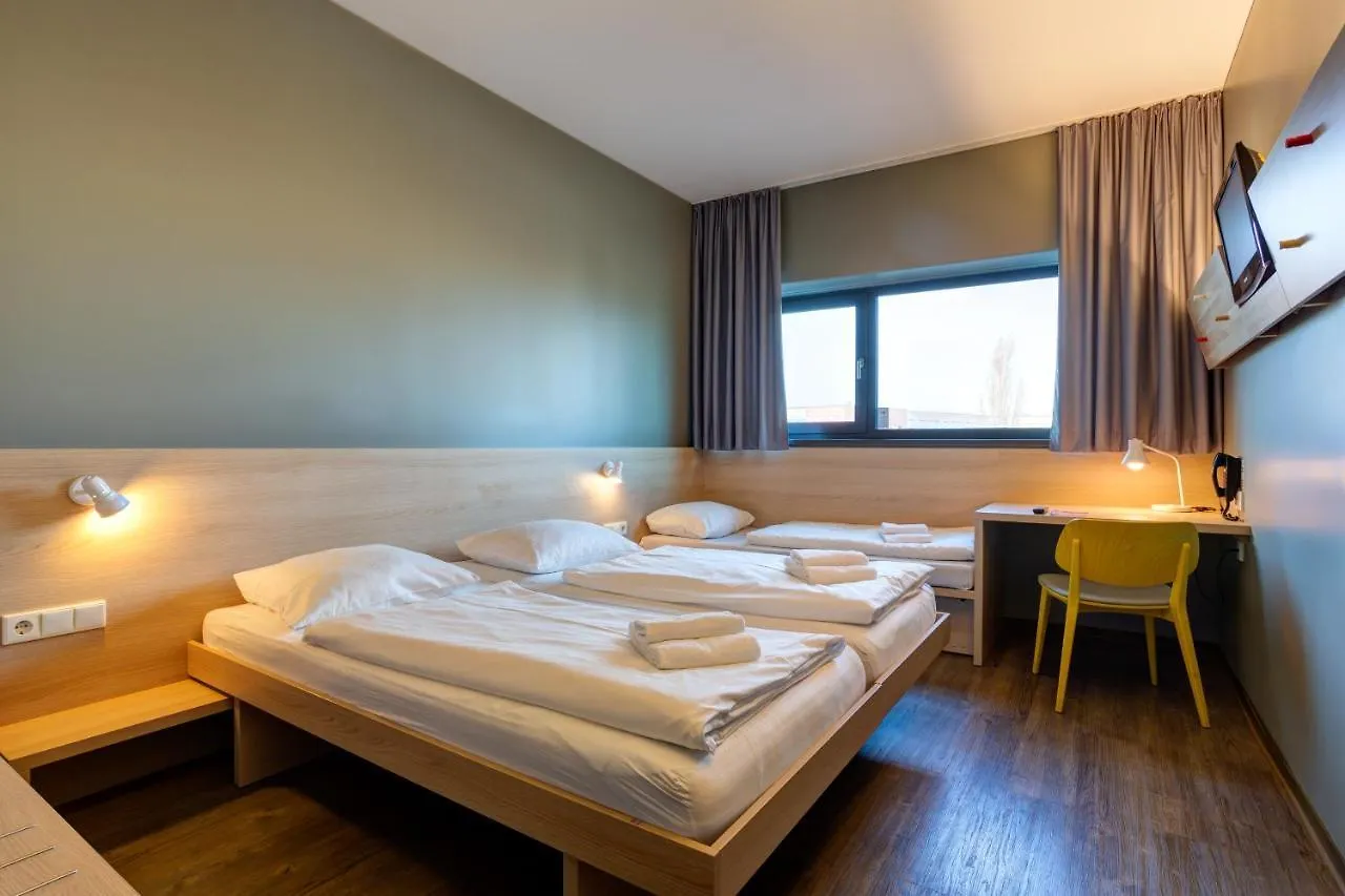***  MEININGER Hotel Berlin Airport Deutschland