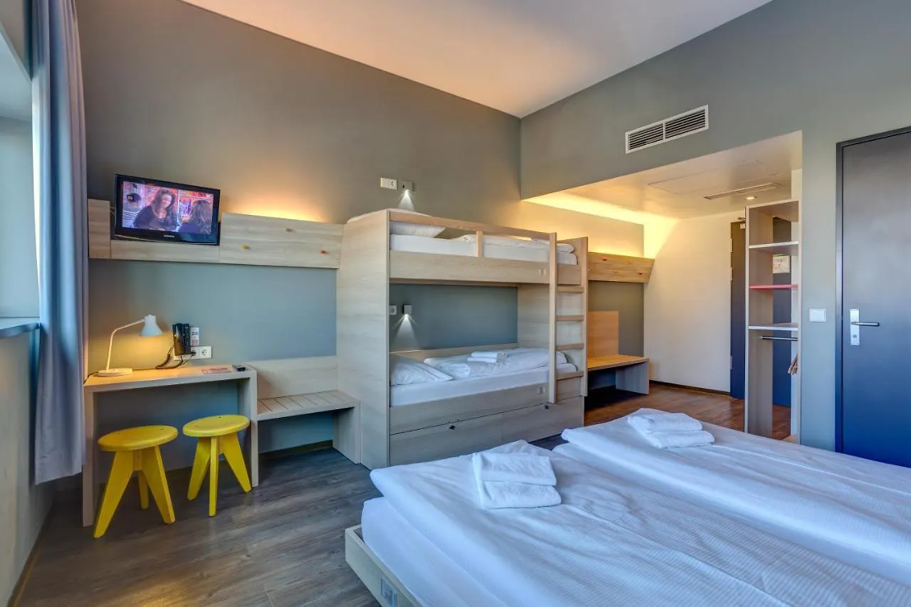 MEININGER Hotel Berlin Airport
