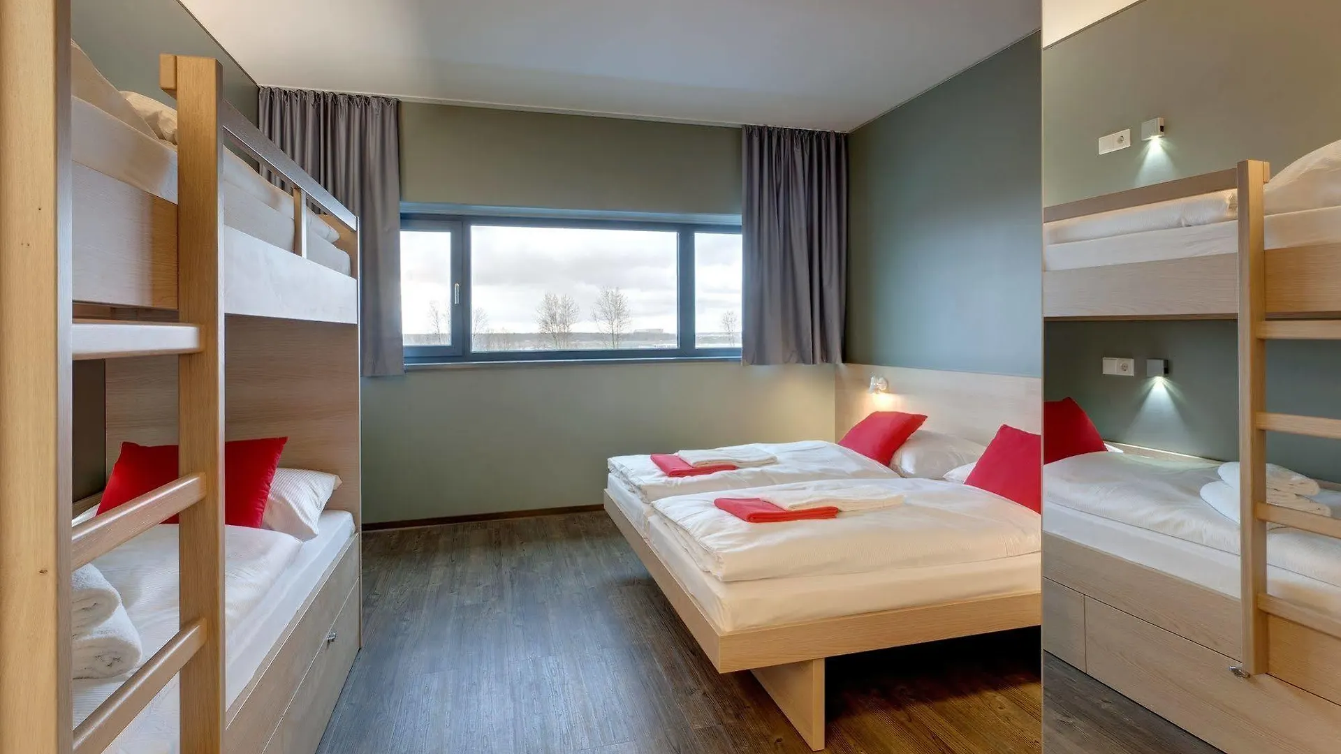 Meininger Hotel Berlin Airport